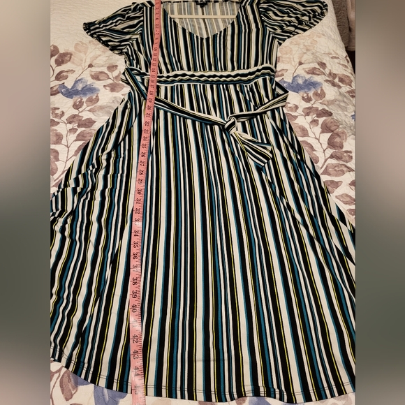 Torrid Size 2 dress with waist tie and flutter sleeves - Picture 6 of 7